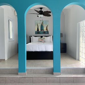 One-Bedroom King Suite